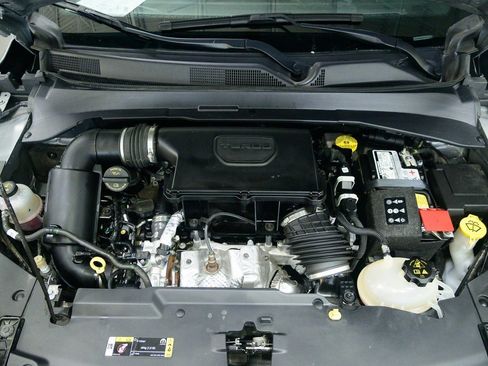 Used 2023 Jeep Compass Limited image 10