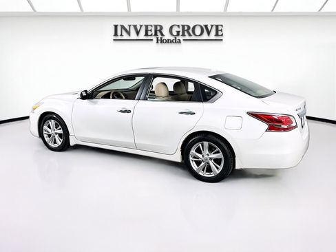 Used 2014 Nissan Altima 2.5 SL w/ Technology Package FWD image 7