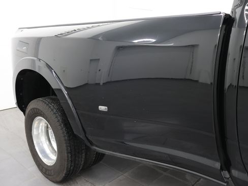 Used 2021 RAM 3500 Limited image 31