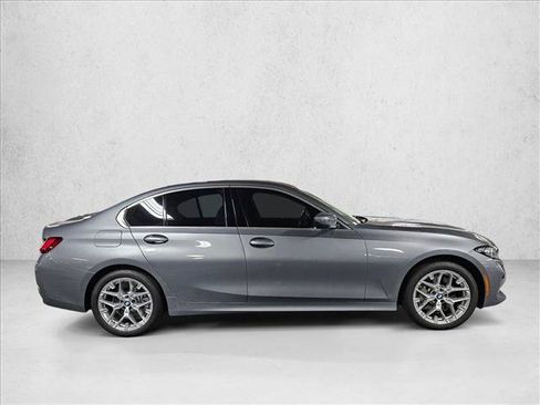 Used 2026 BMW 330i Sedan w/ Parking Assistance Package RWD image 4