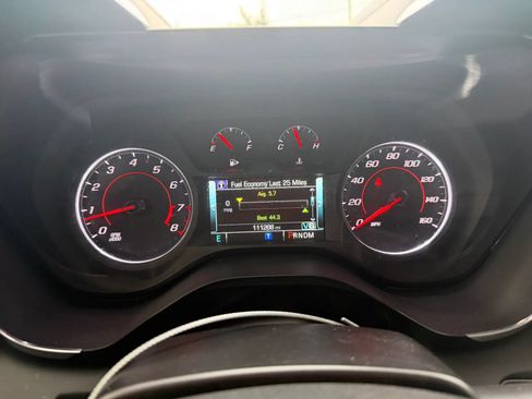 Used 2018 Chevrolet Camaro LT w/ Technology Package RWD image 3