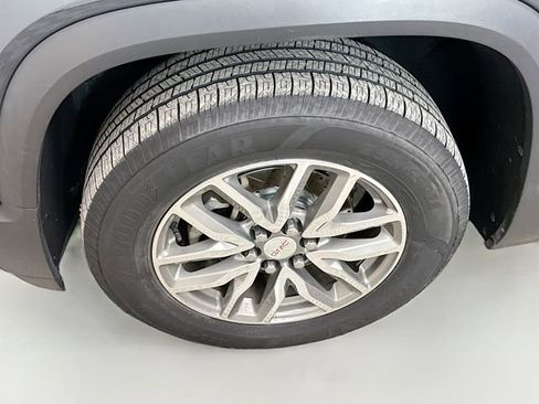 Used 2019 GMC Acadia SLE image 32