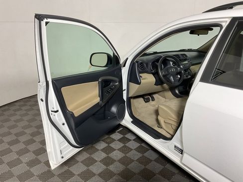 Used 2011 Toyota RAV4 4WD image 12