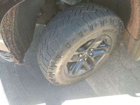 Used 2021 Chevrolet Silverado 1500 LT Trail Boss w/ Convenience Package II image 14