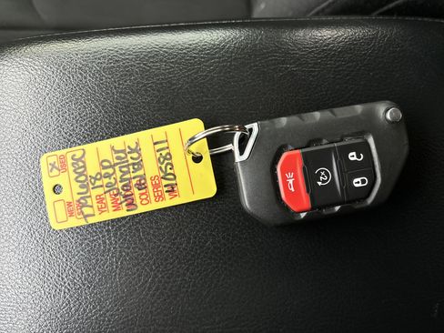 Used 2018 Jeep Wrangler Unlimited Sport S image 28