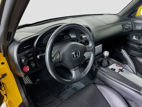 Used 2005 Honda S2000 image 4