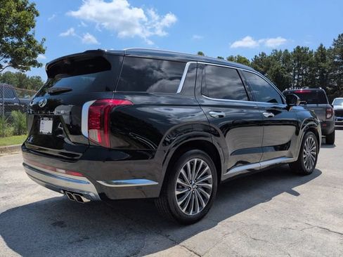 Used 2024 Hyundai Palisade Calligraphy FWD image 4