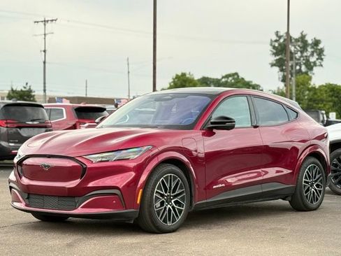 Certified 2025 Ford Mustang Mach-E Premium AWD/4WD image 50