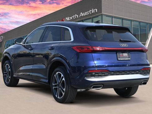 Used 2025 Audi Q5 Premium Plus w/ Premium Plus AWD/4WD image 4