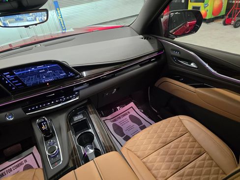 Used 2024 Cadillac Escalade Sport w/ Touring Package AWD/4WD image 42