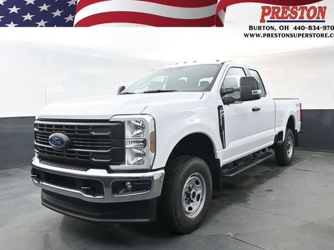 New 2026 Ford F250 XL w/ XL Chrome Package AWD/4WD image 1