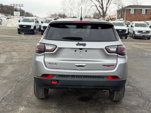 Used 2022 Jeep Compass Trailhawk w/ Trailhawk Elite Group image 2