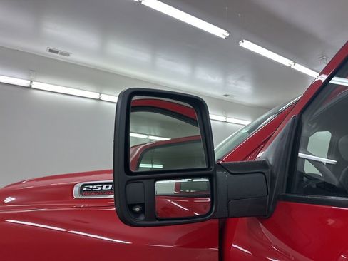 Used 2024 RAM 2500 Big Horn w/ Bed Utility Group image 18