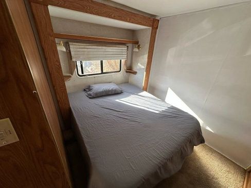 Used 2003 Ford E-450 and Econoline 450 image 32