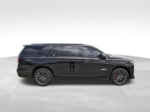 Certified 2024 Cadillac Escalade ESV V w/ Heavy-Duty Trailer Package image 5