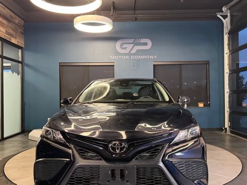 Used 2021 Toyota Camry SE AWD/4WD image 8