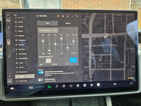 Used 2023 Tesla Model X image 56