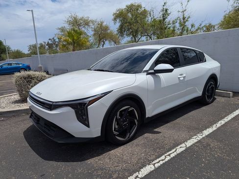 Used 2025 Kia K4 EX FWD image 2