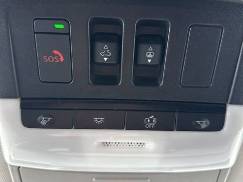 Used 2023 Nissan Pathfinder Platinum image 31