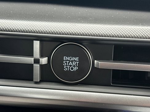 New 2026 Hyundai Santa Fe SE image 23