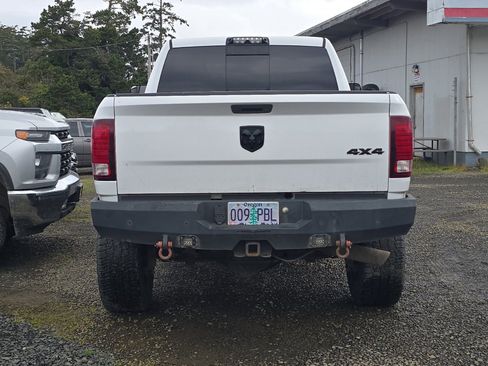 Used 2017 RAM 2500 Laramie w/ Sport Appearance Group AWD/4WD image 6