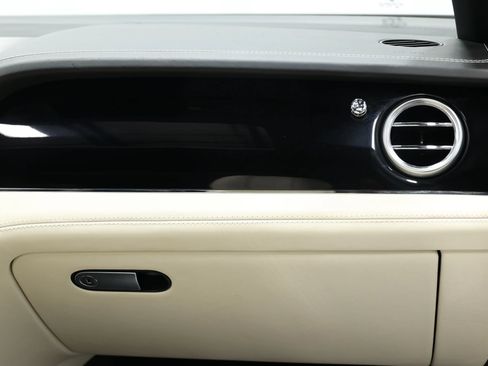 Used 2017 Bentley Bentayga AWD/4WD image 99