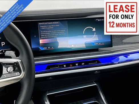 Used 2025 BMW 760i xDrive AWD/4WD image 7