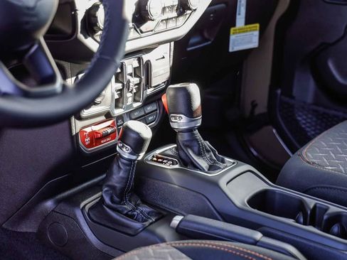 New 2026 Jeep Gladiator Mojave image 24