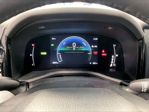 Used 2025 Toyota Camry LE w/ Convenience Package FWD image 24