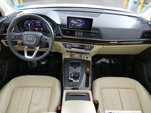 Used 2020 Audi Q5 2.0T Premium Plus image 25