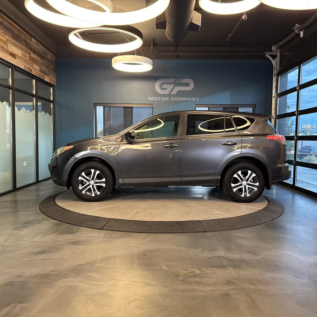 Used 2018 Toyota RAV4 LE w/ Carpet Mat Package FWD image 6