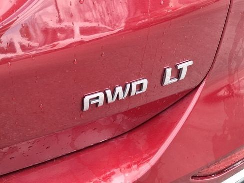 Used 2021 Chevrolet Equinox LT AWD/4WD image 11