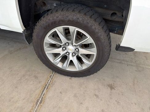 Used 2018 Chevrolet Silverado 1500 LTZ w/ Sport Package AWD/4WD image 12