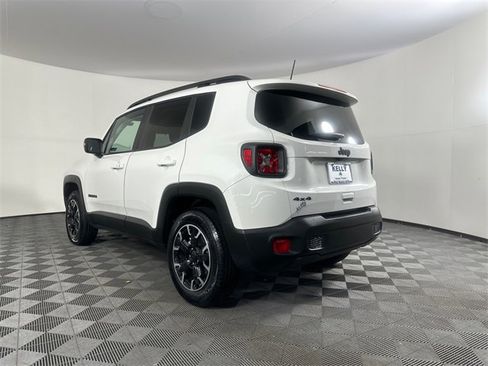Certified 2023 Jeep Renegade Latitude image 10