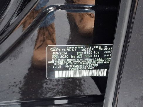 Certified 2025 Genesis G90 3.5T image 27