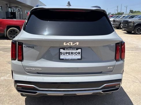 Used 2023 Kia Sorento SX AWD/4WD image 4