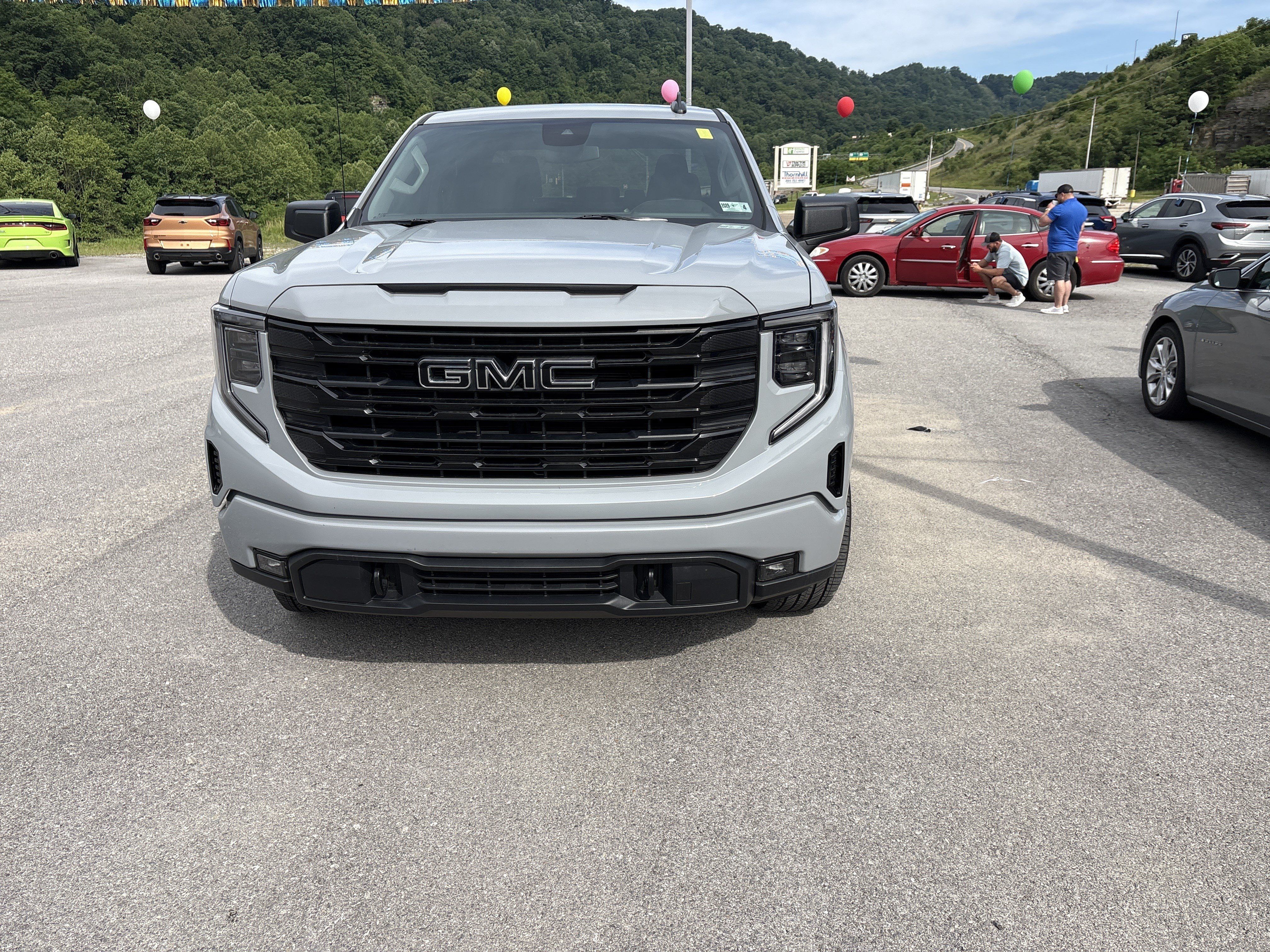 Used 2024 GMC Sierra 1500 Elevation AWD/4WD image 9