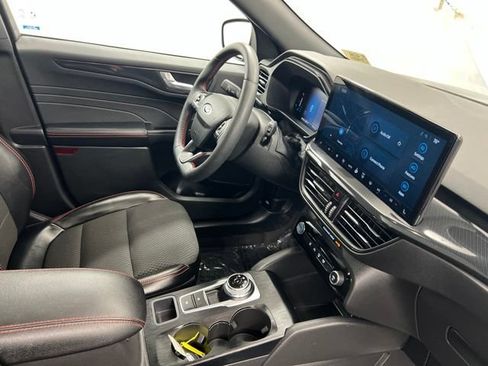 Used 2023 Ford Escape ST-Line w/ Tech Pack #1 AWD/4WD image 26
