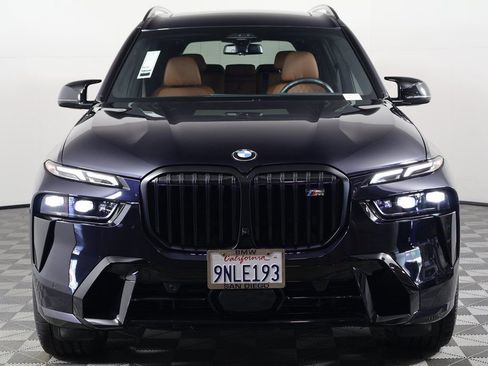 Used 2025 BMW X7 M60i AWD/4WD image 2