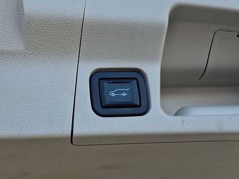 Used 2020 GMC Acadia Denali w/ Technology Package image 32