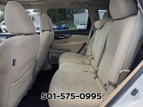 Used 2016 Nissan Rogue SV w/ SV Premium Package AWD/4WD image 11