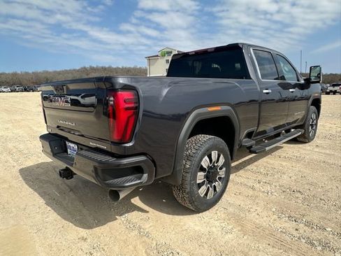 New 2026 GMC Sierra 2500 Denali w/ Denali Reserve Package AWD/4WD image 6
