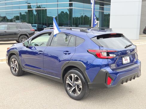 Used 2025 Subaru Crosstrek 2.5i Premium AWD/4WD image 5