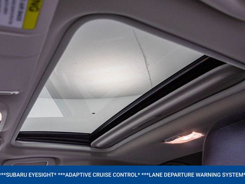 Used 2025 Subaru Crosstrek 2.0i Premium image 6