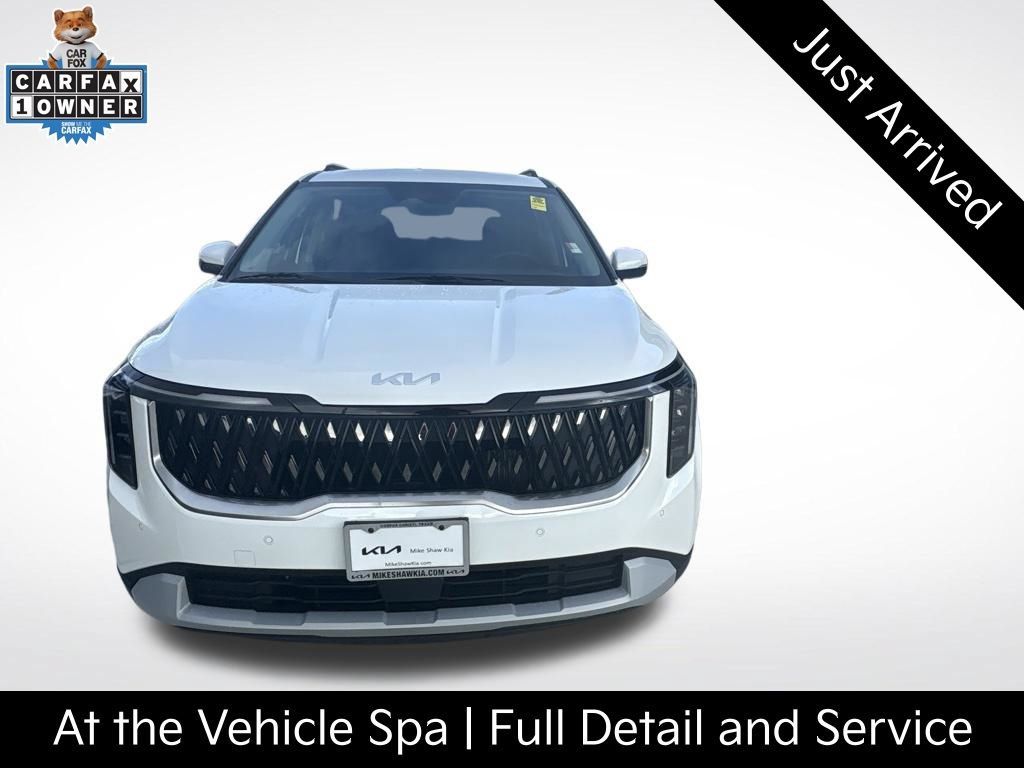 Certified 2026 Kia Carnival EX FWD image 3