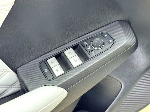 Used 2023 Mitsubishi Outlander SEL FWD image 15