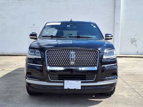 Certified 2023 Lincoln Navigator Reserve RWD image 19