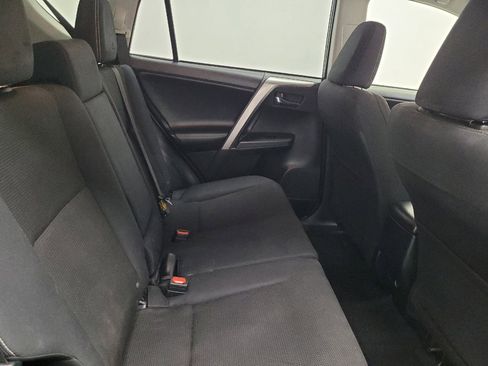 Used 2018 Toyota RAV4 XLE FWD image 19