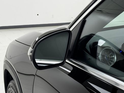 Used 2022 Mercedes-Benz GLB 250 GLB 250 w/ Premium Package Lite image 28