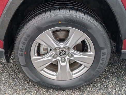 Used 2023 Toyota RAV4 LE image 13